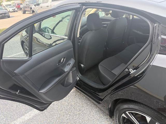 Used 2025 Nissan Sentra SV w/ All-Weather Package FWD image 12