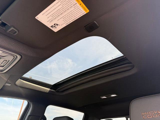 Used 2024 Chevrolet Silverado 3500 High Country w/ High Country Premium Package image 13