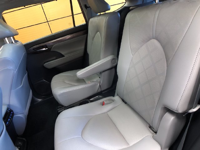 Used 2021 Toyota Highlander Platinum AWD/4WD image 22
