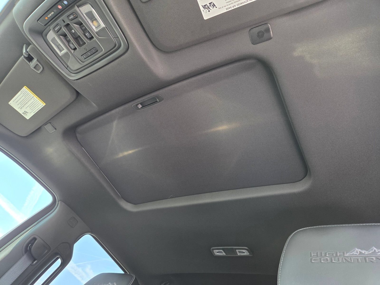 Used 2021 Chevrolet Silverado 1500 High Country w/ Technology Package AWD/4WD image 11