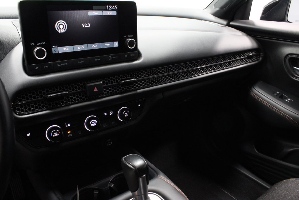 Used 2025 Honda HR-V Sport image 29