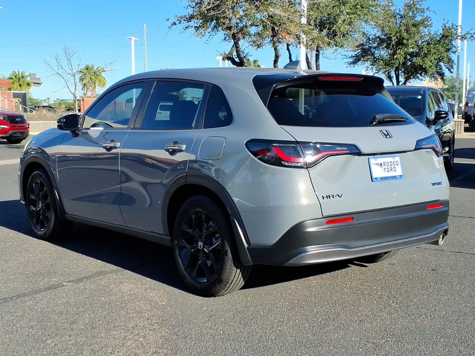 Used 2025 Honda HR-V Sport image 3