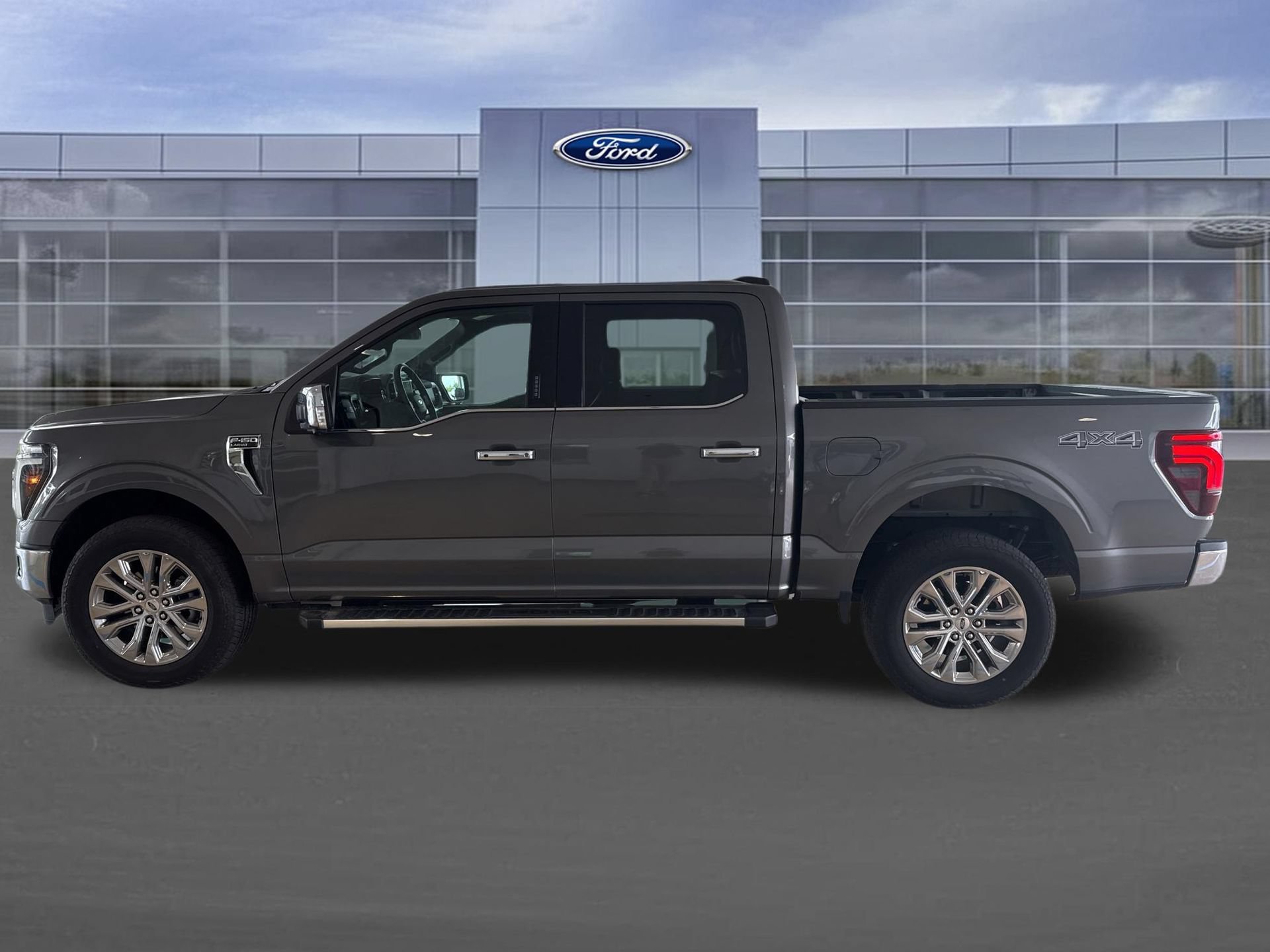 Certified 2024 Ford F150 Lariat w/ Tow/Haul Package AWD/4WD image 8
