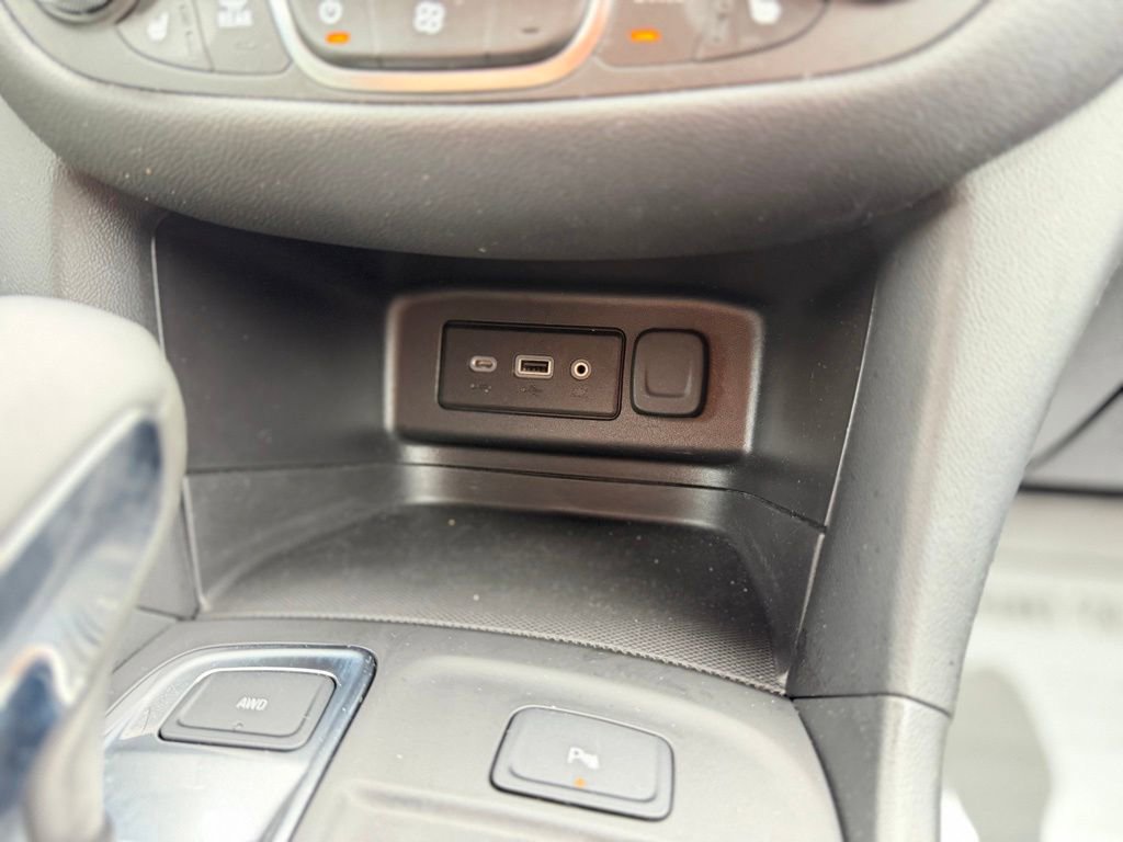 Used 2024 Chevrolet Equinox LT AWD/4WD image 26