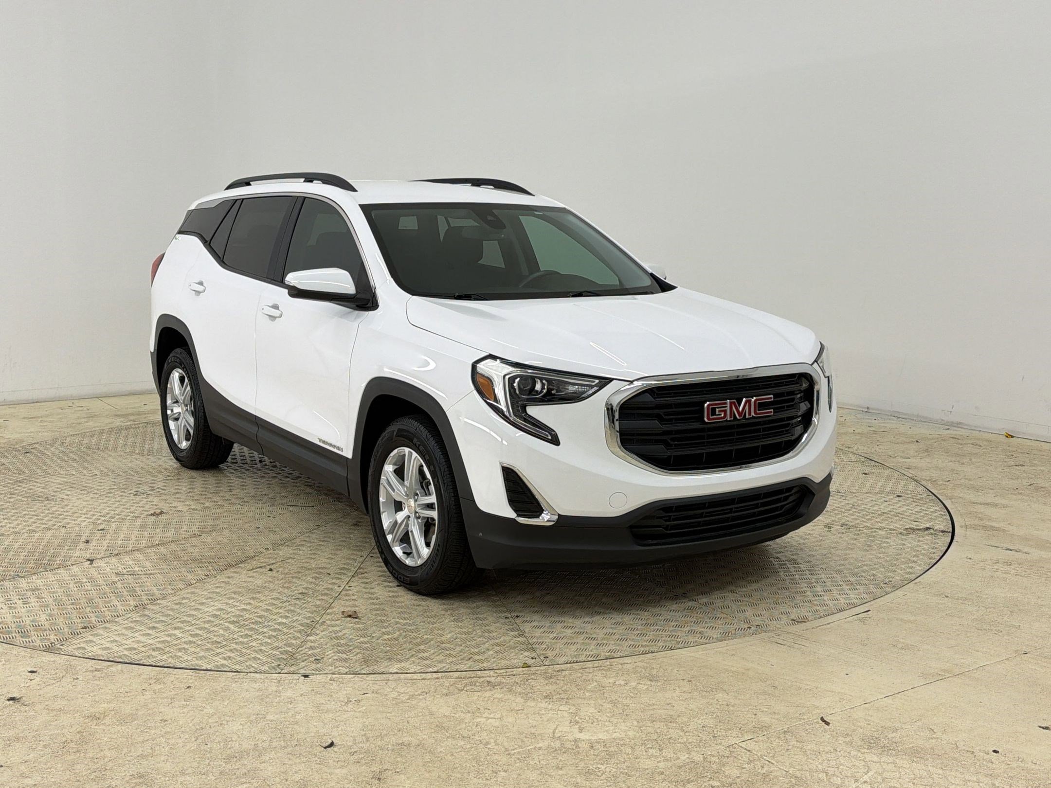Used 2021 GMC Terrain SLE w/ Driver Convenience Package FWD image 7