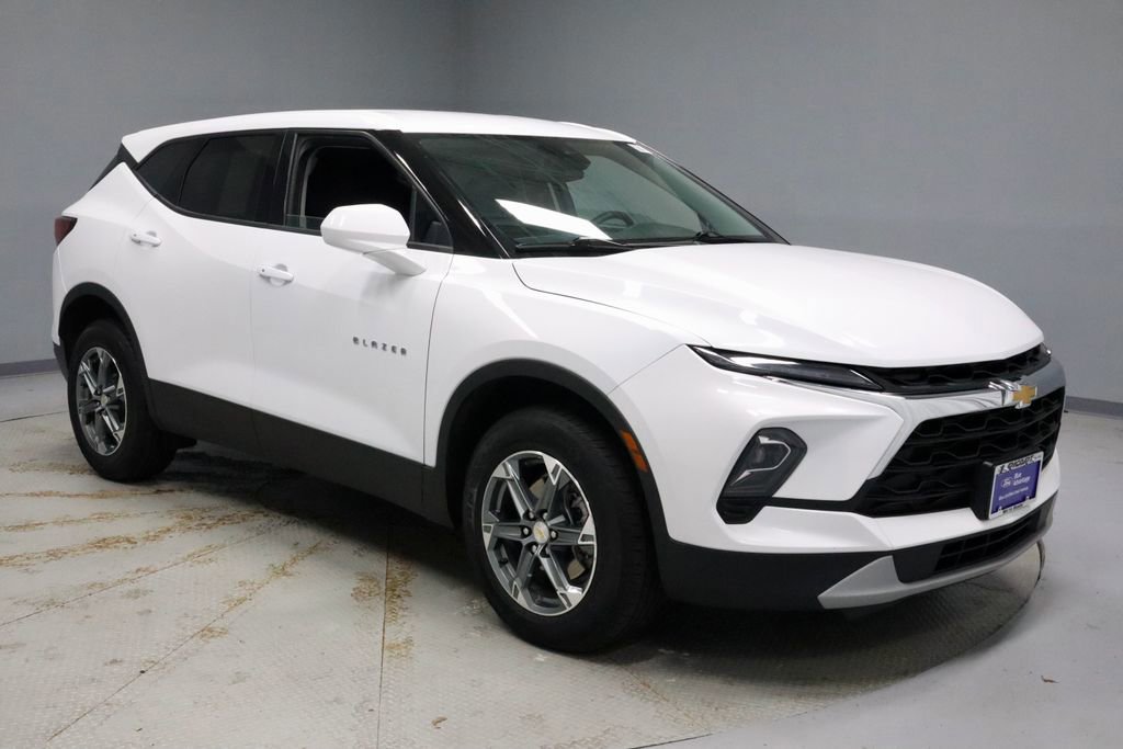 Used 2025 Chevrolet Blazer LT image 7