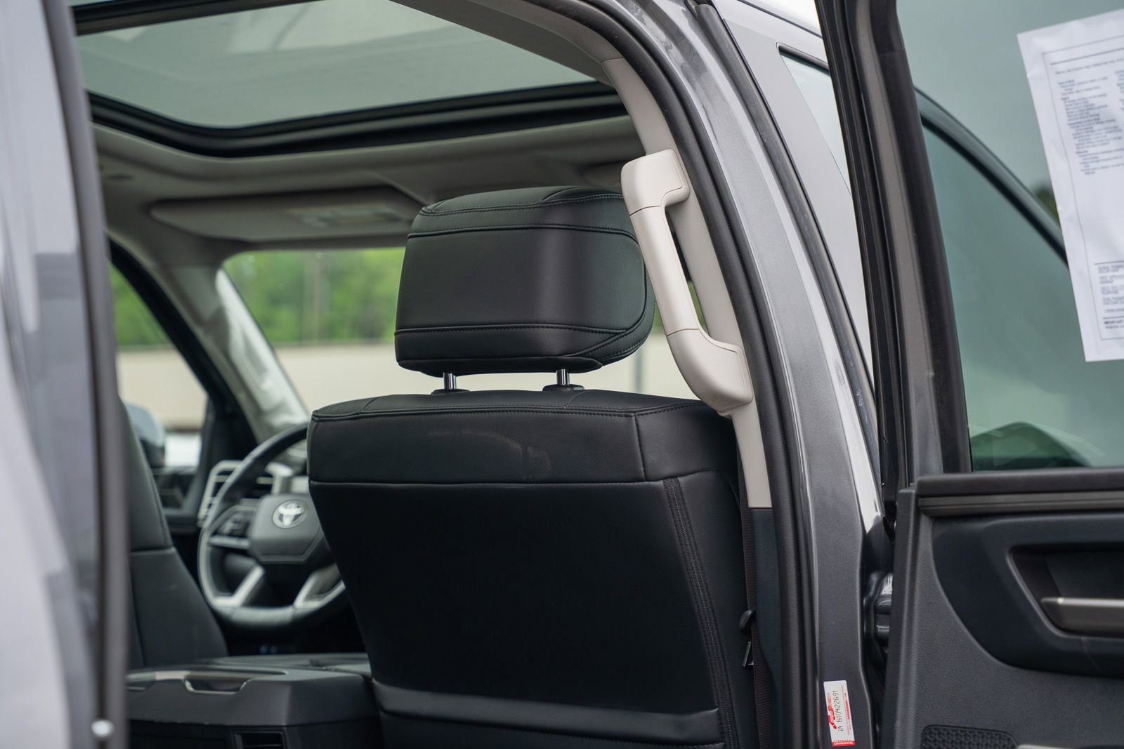 Used 2022 Toyota Tundra Limited w/ TRD Off-Road Package AWD/4WD image 25