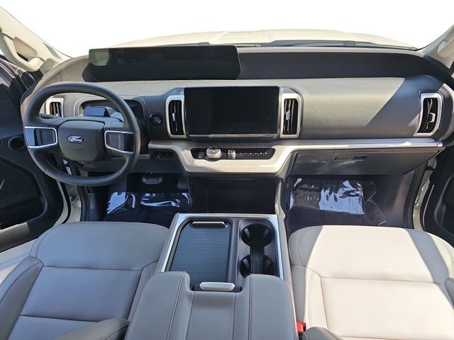 Certified 2025 Ford Expedition Active image 9