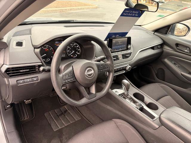 Used 2024 Nissan Altima 2.5 S image 12