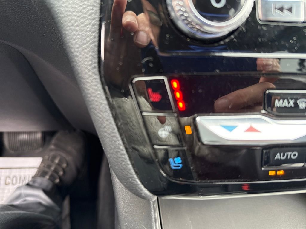 Certified 2022 Ford Explorer Limited w/ Hybrid Equipment Group 310A image 27