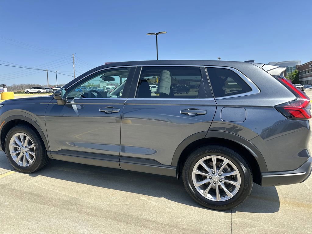 Used 2024 Honda CR-V EX image 3