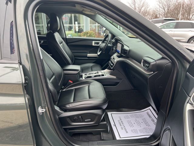 Certified 2023 Ford Explorer XLT w/ Equipment Group 202A AWD/4WD image 22