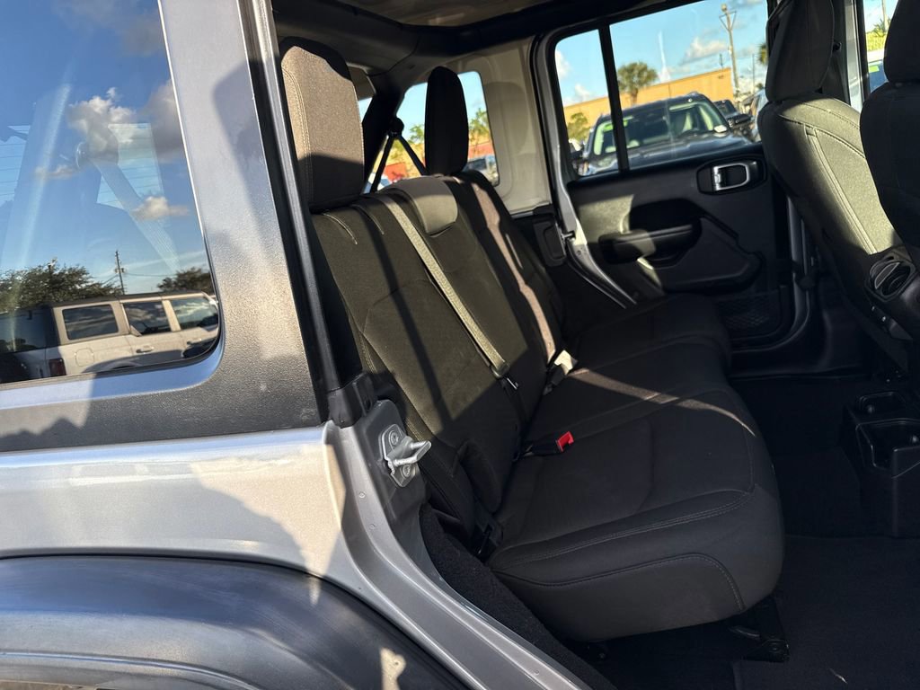 Used 2019 Jeep Wrangler Unlimited Sport S image 24
