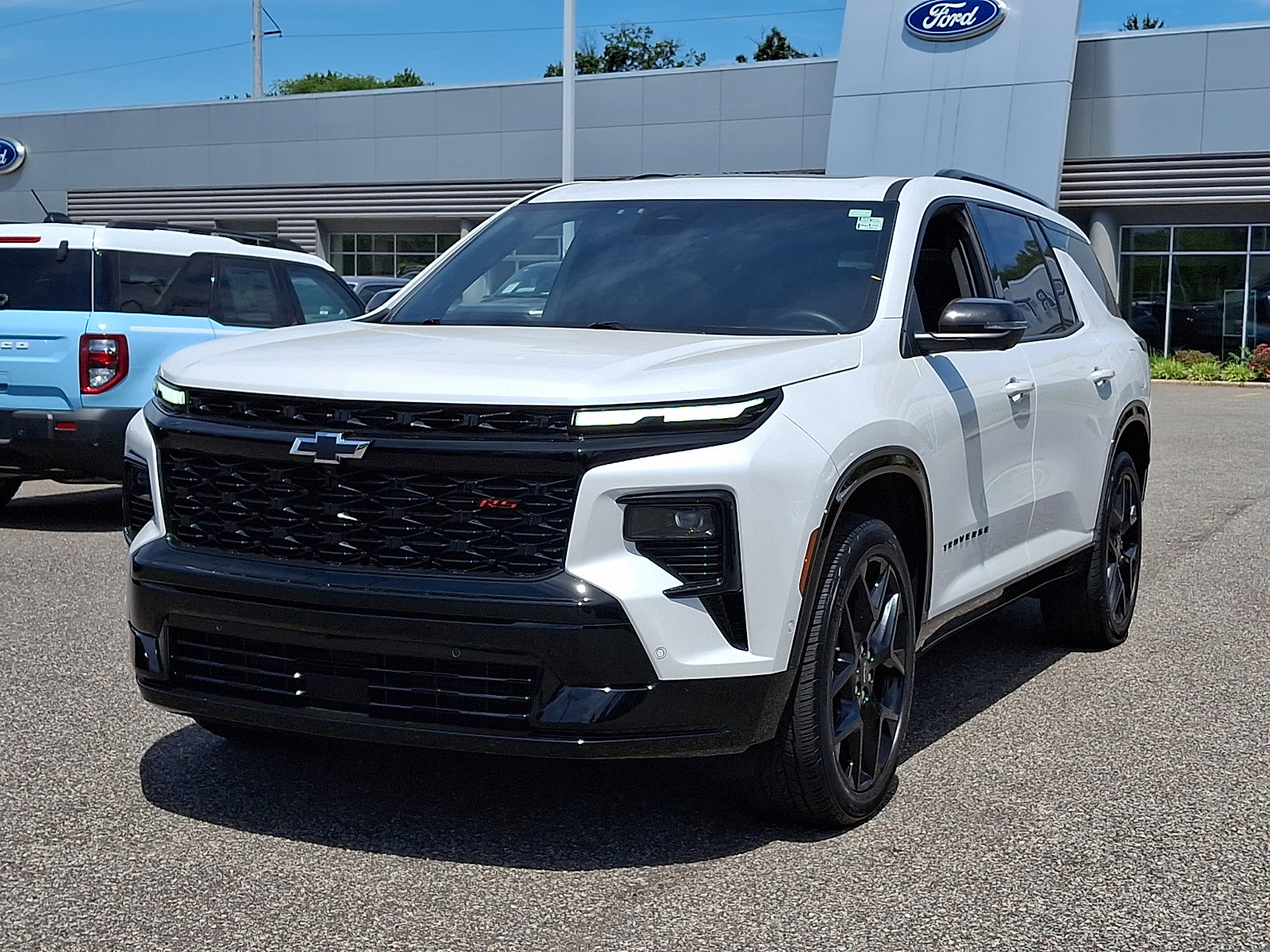 Used 2024 Chevrolet Traverse RS AWD/4WD image 4
