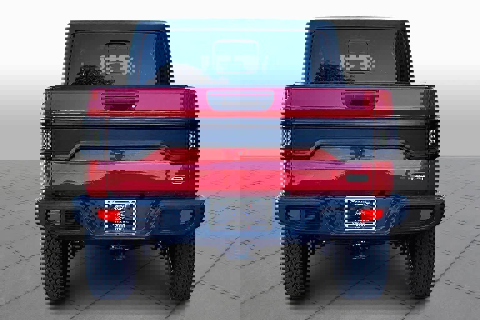 Used 2020 Jeep Gladiator Overland image 3