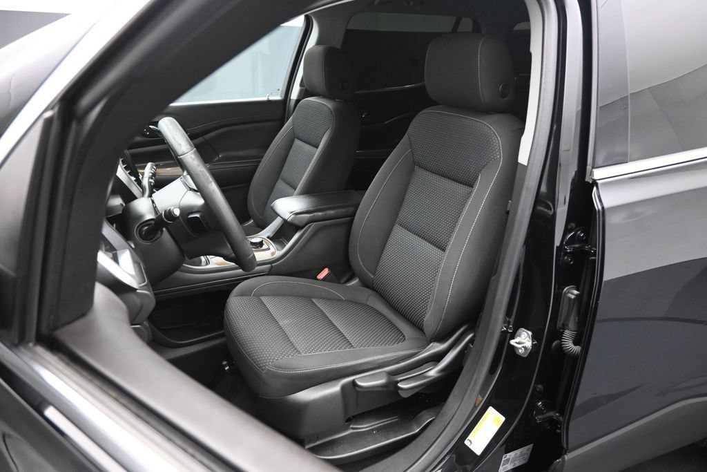 Used 2022 GMC Acadia SLE FWD image 9