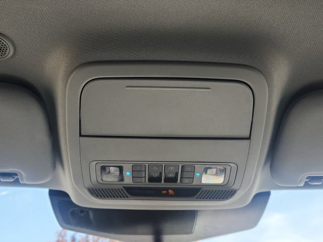 Certified 2022 Ford Explorer XLT w/ Equipment Group 202A AWD/4WD image 19