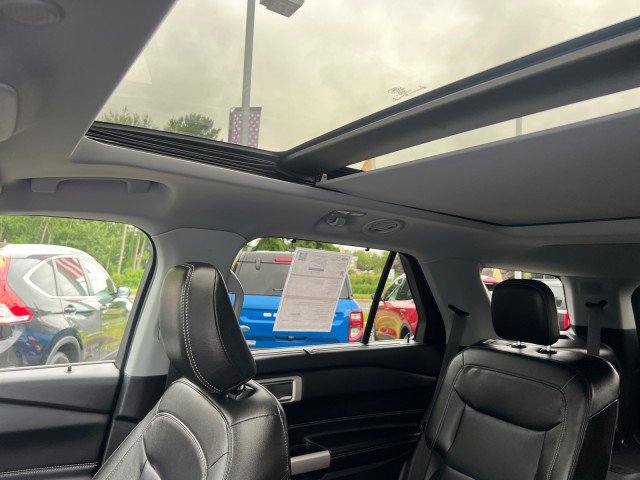 Certified 2022 Ford Explorer Limited w/ Equipment Group 301A image 11