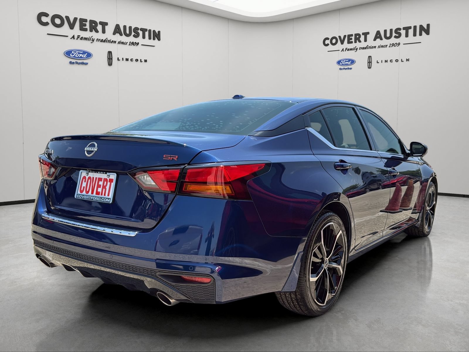 Used 2023 Nissan Altima 2.5 SR w/ SR Premium Package FWD image 4