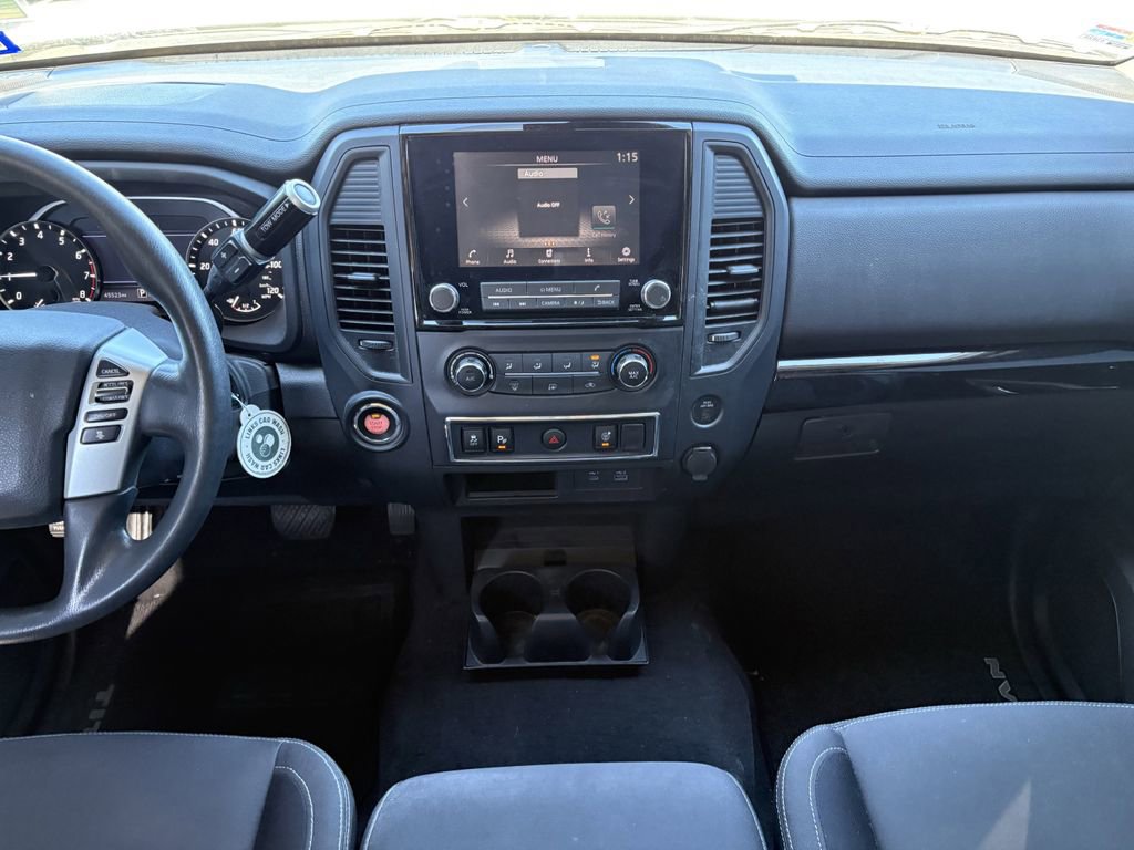 Used 2022 Nissan Titan SV image 18
