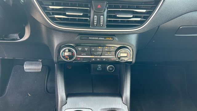 Certified 2021 Ford Escape SE w/ SE Sport Appearance Package FWD image 21