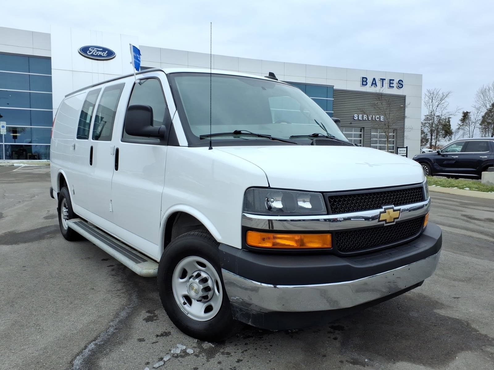 Used 2024 Chevrolet Express 2500 w/ Driver Convenience Package image 7