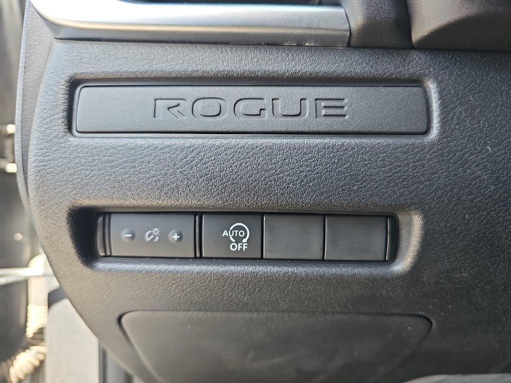Used 2024 Nissan Rogue S AWD/4WD image 24