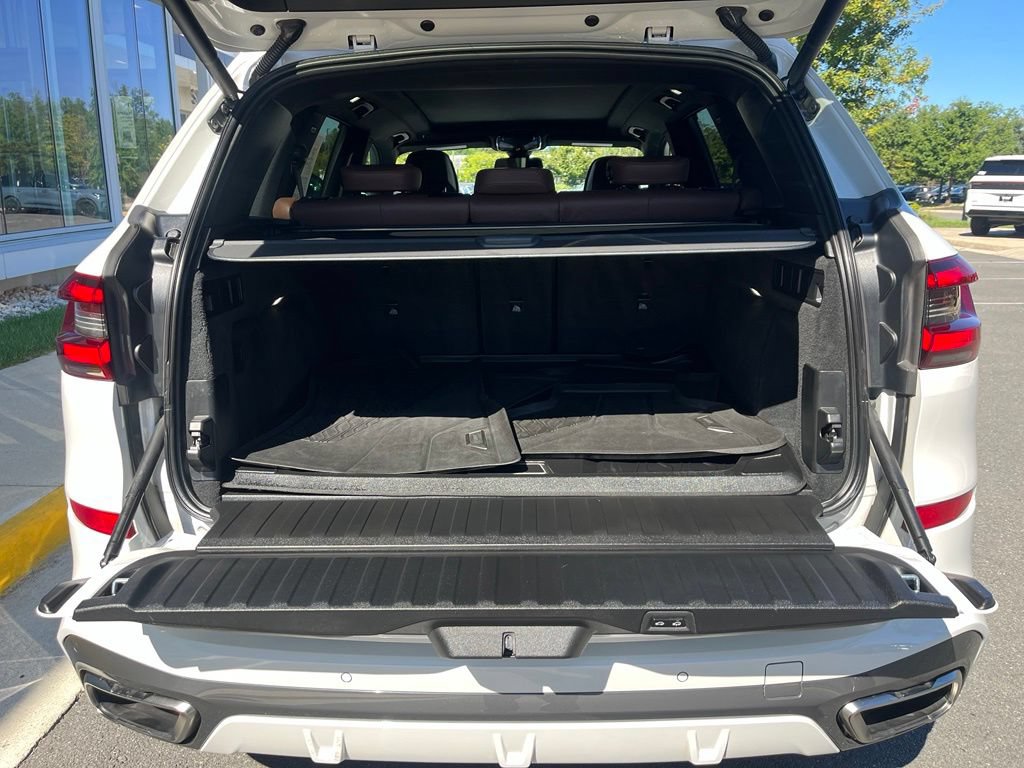 Used 2021 BMW X5 M50i w/ Executive Package AWD/4WD image 12