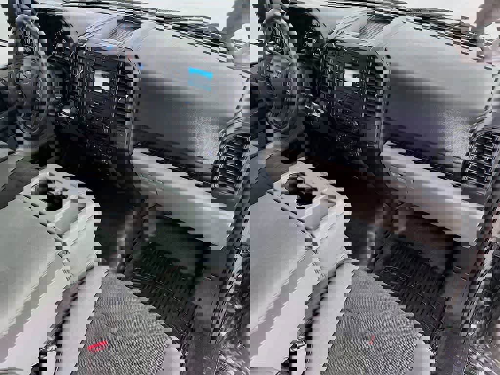 Certified 2017 Ford F150 XL w/ Equipment Group 101A Mid image 27