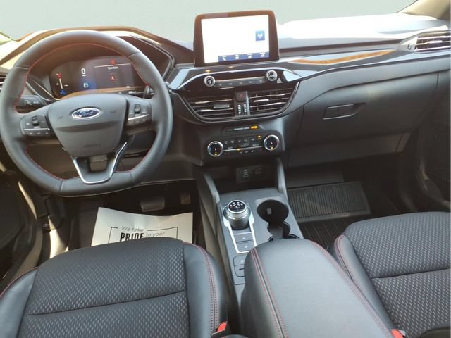 Certified 2025 Ford Escape ST-Line w/ Cold Weather Package AWD/4WD image 10