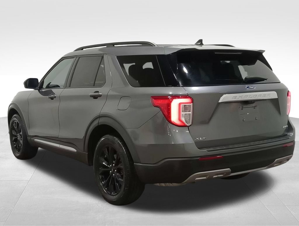 Certified 2023 Ford Explorer XLT w/ Equipment Group 202A AWD/4WD image 8