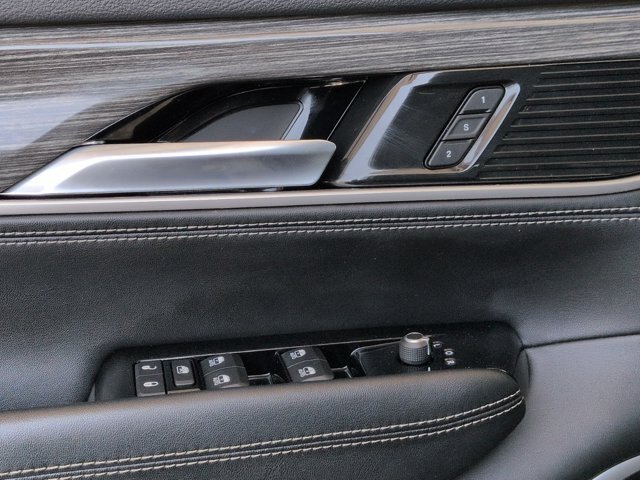 Used 2022 Jeep Wagoneer Series III w/ Premium Group I AWD/4WD image 14