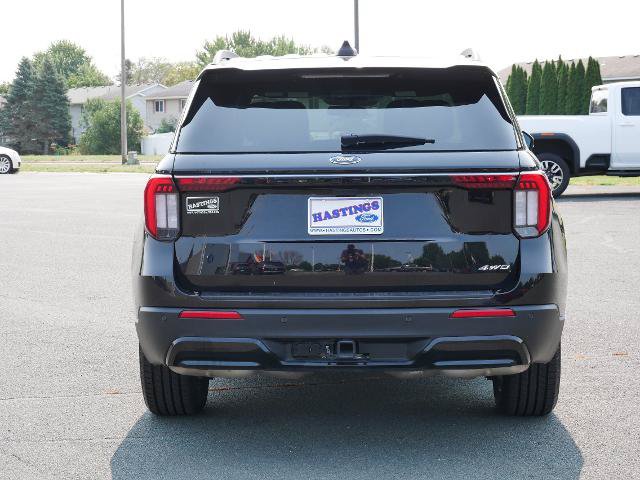 Certified 2025 Ford Explorer ST-Line AWD/4WD image 4