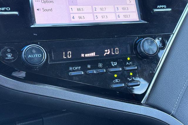 Used 2018 Toyota Camry SE image 15