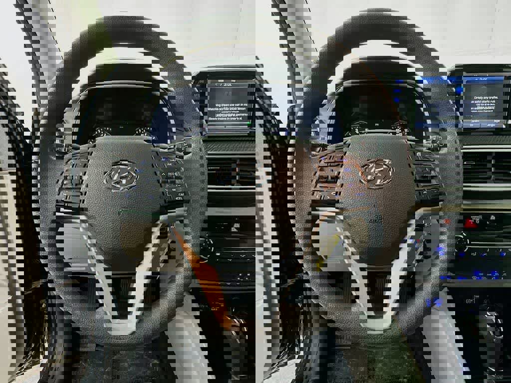 Used 2020 Hyundai Tucson SE image 18