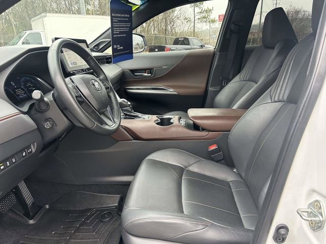 Used 2024 Toyota Venza Limited image 14