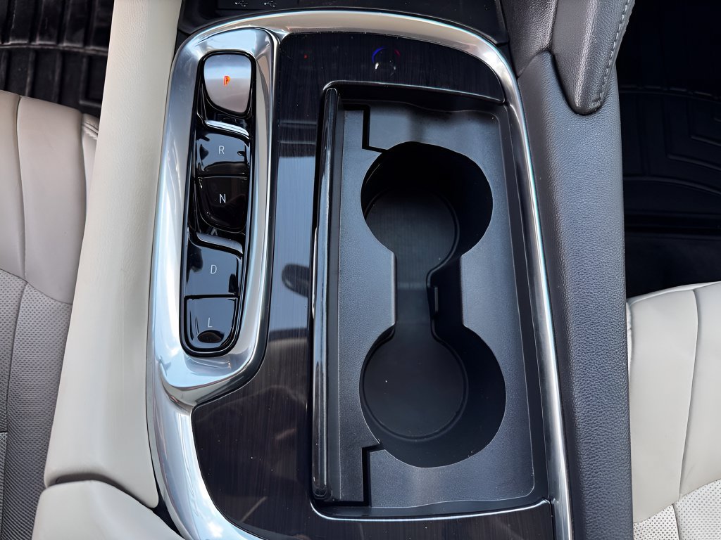 Used 2023 Buick Enclave Essence FWD image 23