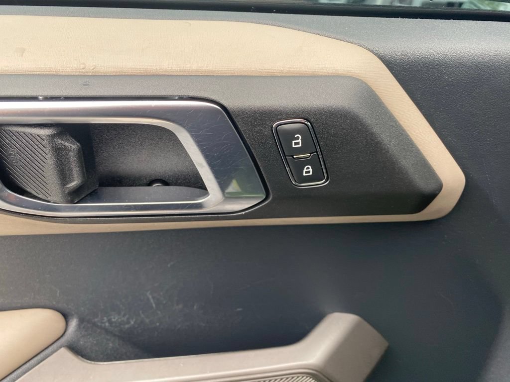 Certified 2023 Ford Bronco Wildtrak AWD/4WD image 11