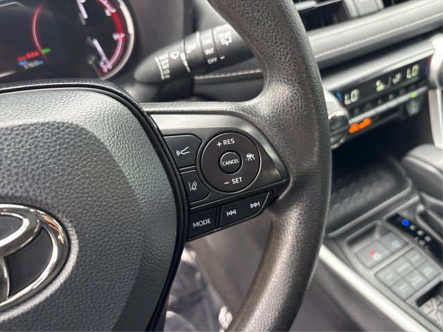 Used 2023 Toyota RAV4 XLE AWD/4WD image 23