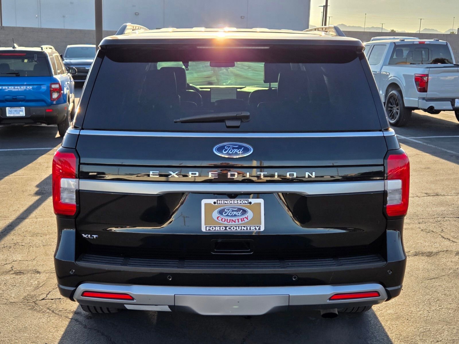 Certified 2024 Ford Expedition XLT image 4