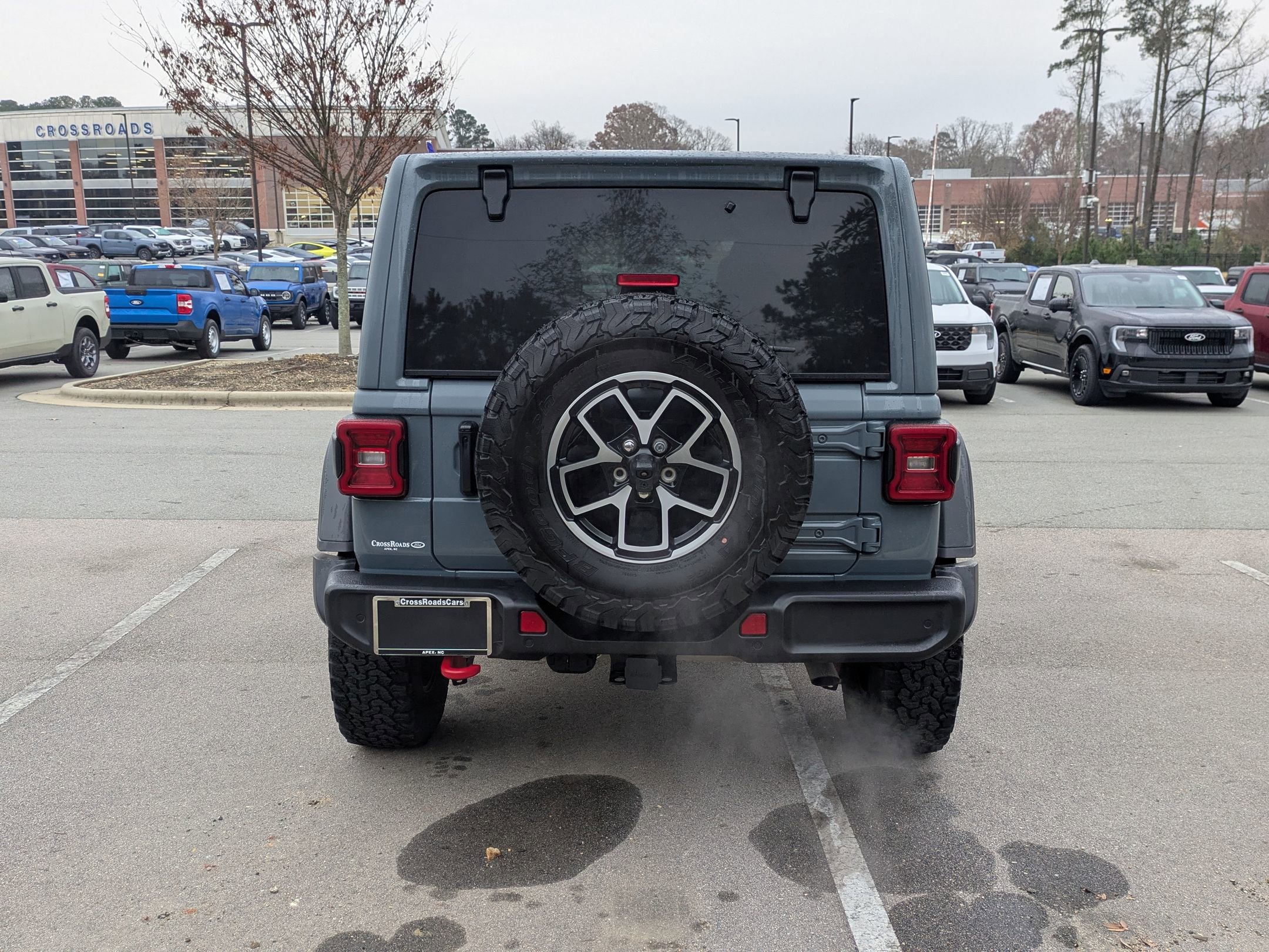 Used 2024 Jeep Wrangler Unlimited Rubicon w/ Technology Group image 5
