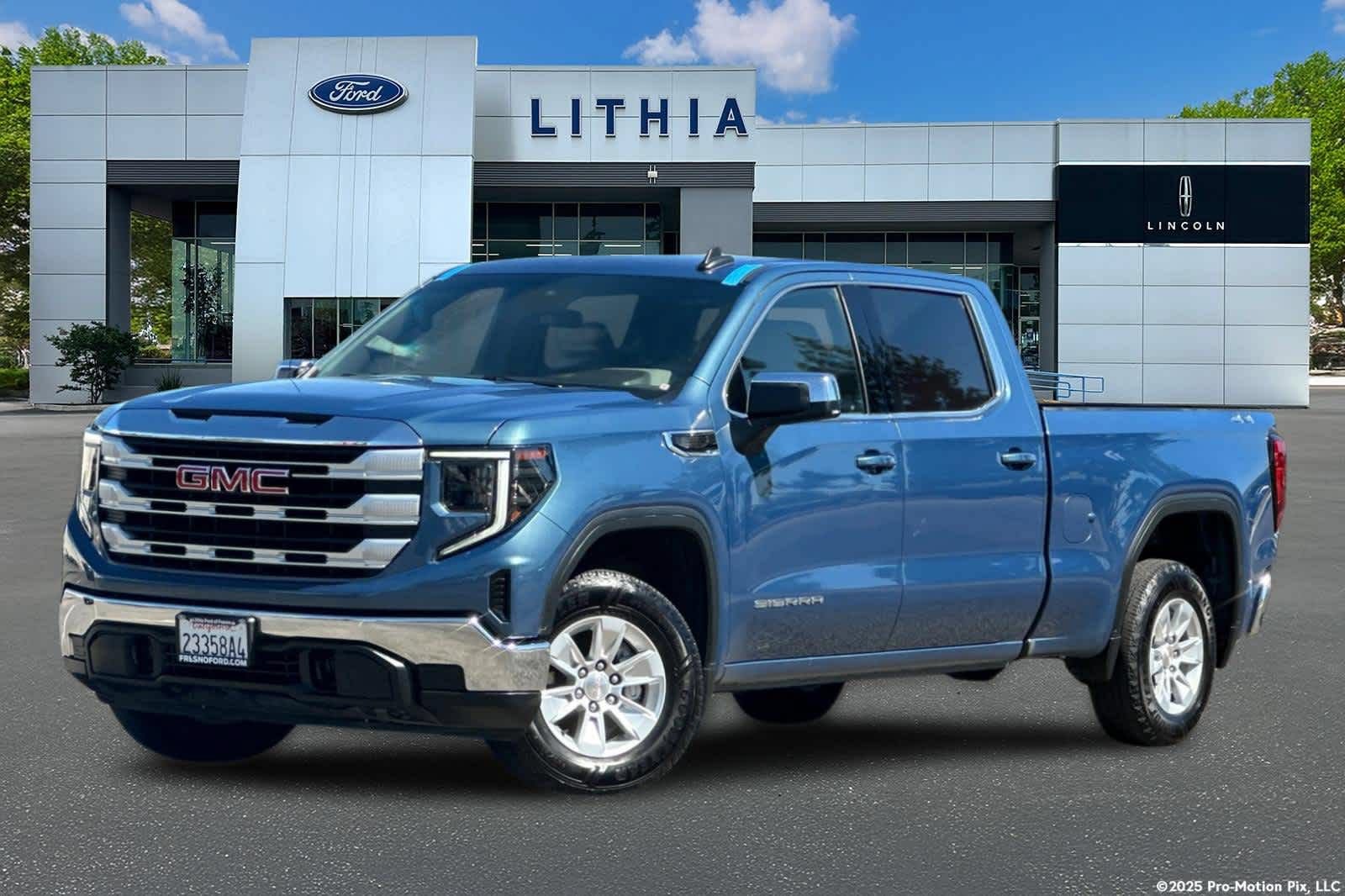Used 2024 GMC Sierra 1500 SLE AWD/4WD image 1