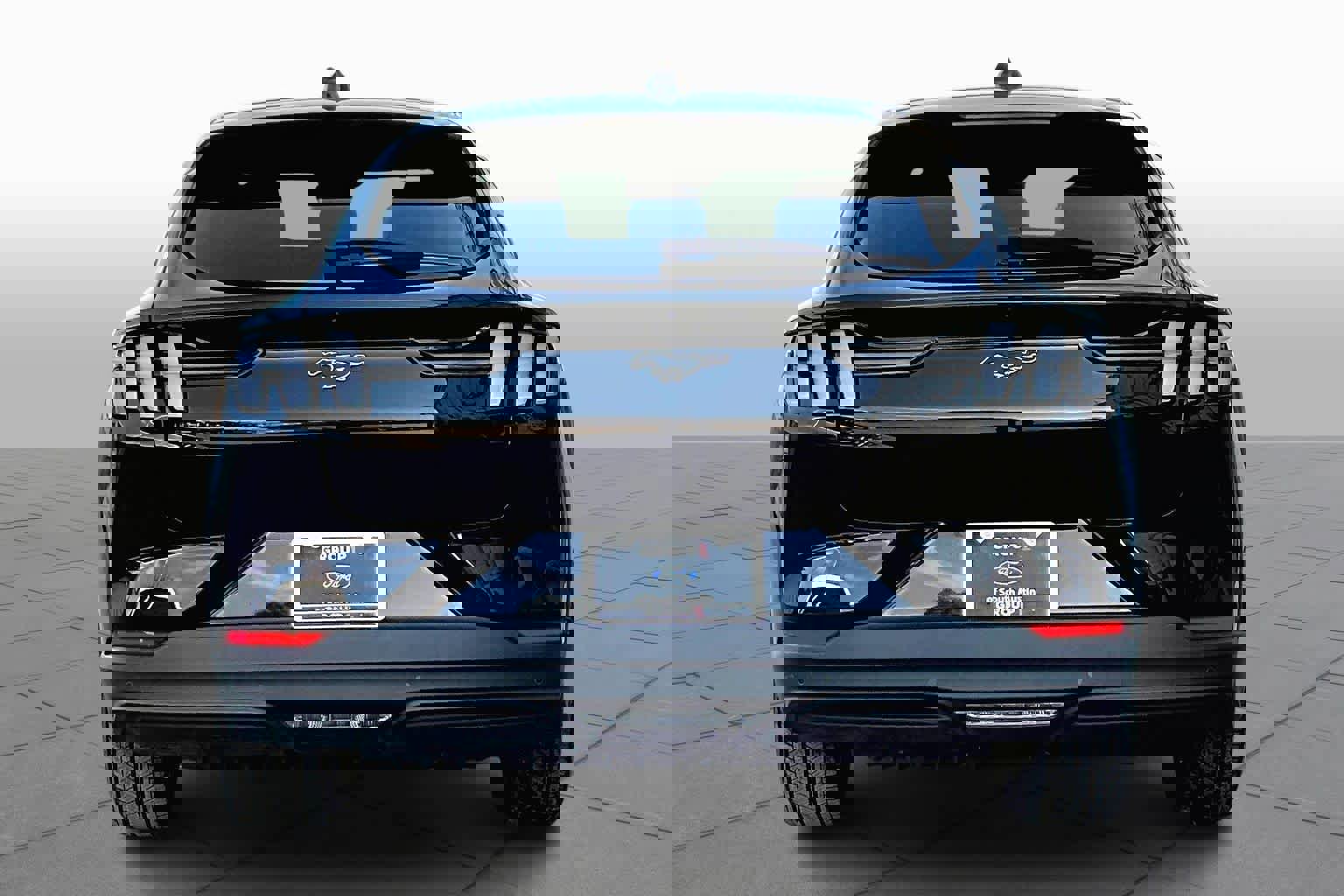 Certified 2025 Ford Mustang Mach-E Select w/ Comfort Package Lite image 3