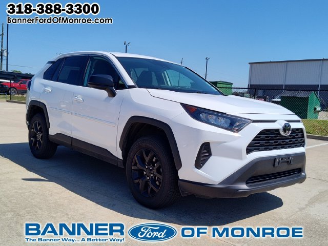 Used 2022 Toyota RAV4 LE FWD image 10