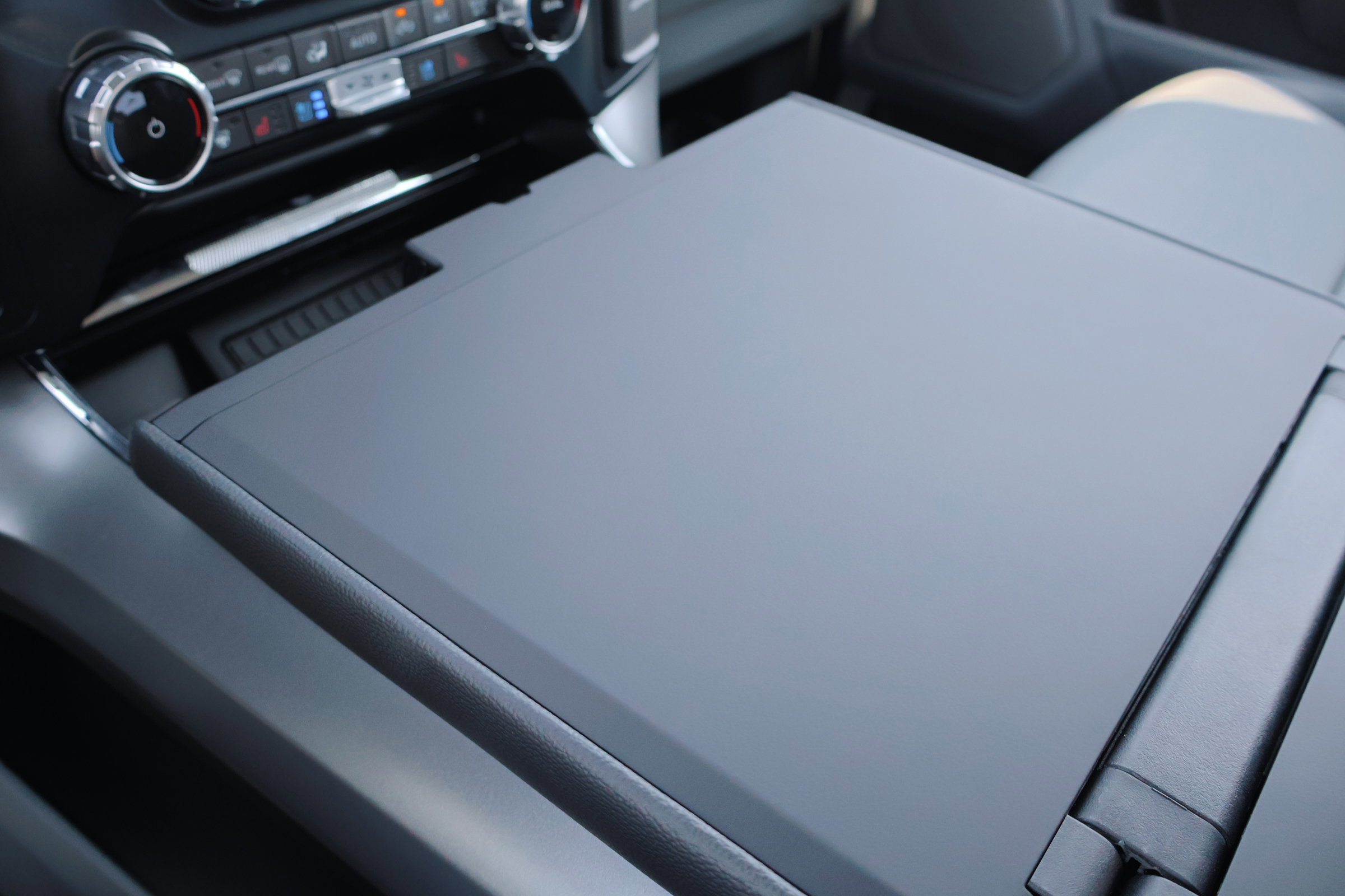 Certified 2025 Ford F150 Lariat w/ Equipment Group 501A Mid image 29