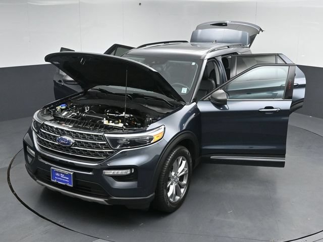 Certified 2022 Ford Explorer XLT w/ Equipment Group 202A AWD/4WD image 56