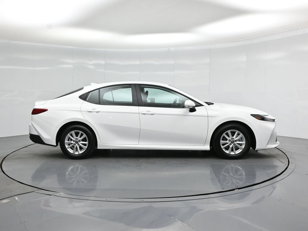 Used 2025 Toyota Camry LE FWD image 20
