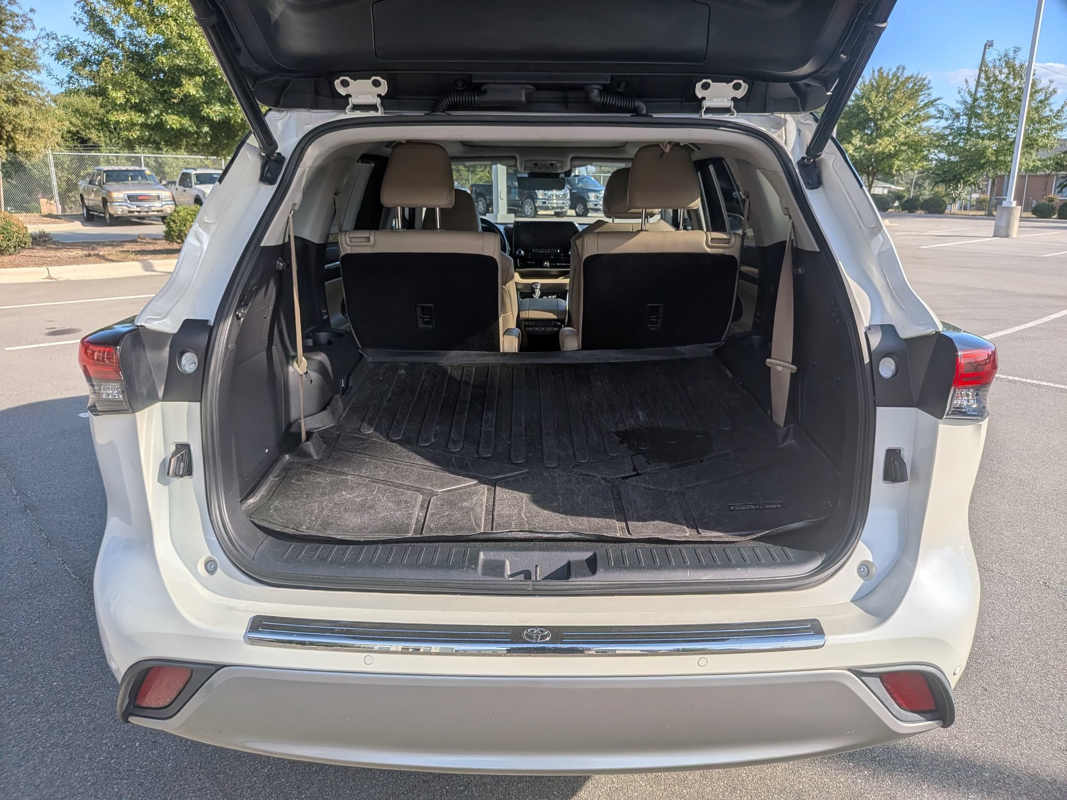 Used 2021 Toyota Highlander Platinum AWD/4WD image 34