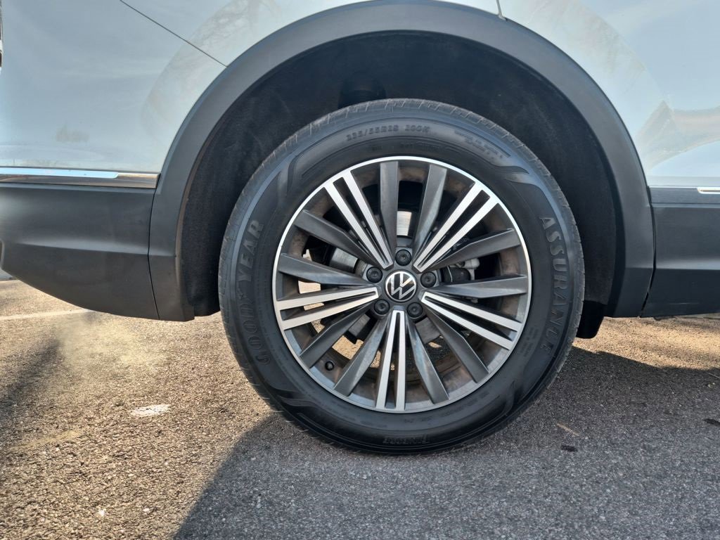 Used 2024 Volkswagen Tiguan Wolfsburg Edition image 35