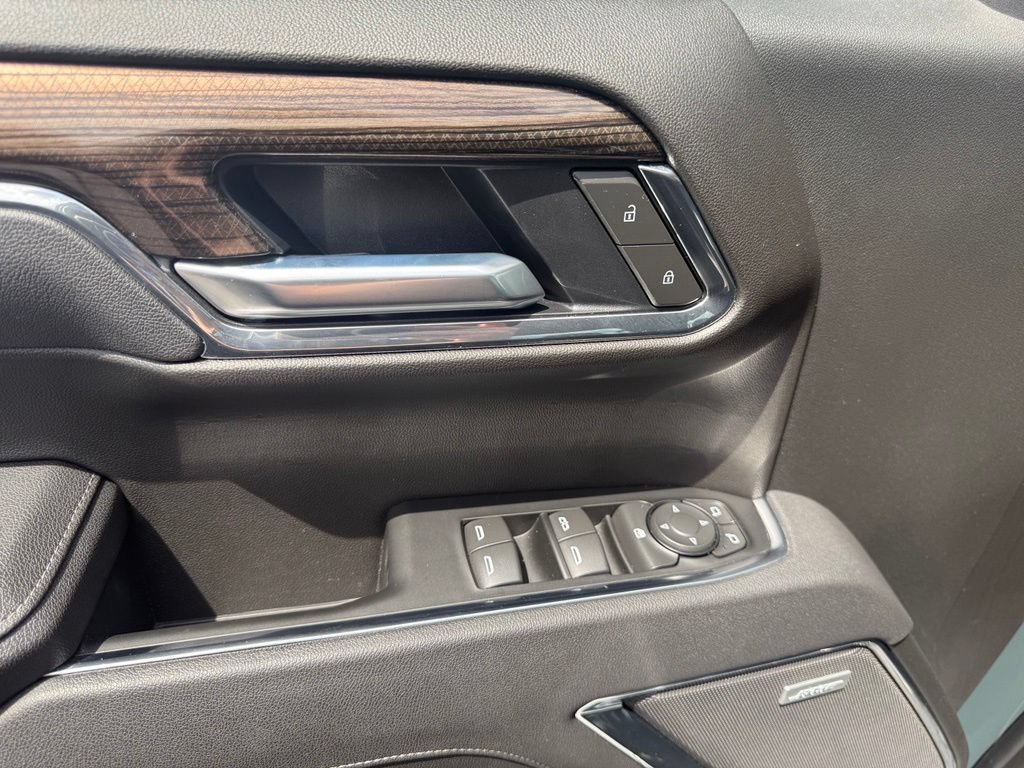Used 2025 Chevrolet Silverado 1500 LT Trail Boss w/ LT Trail Boss Premium Package AWD/4WD image 14